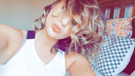 Ella berry nackt heiße foto