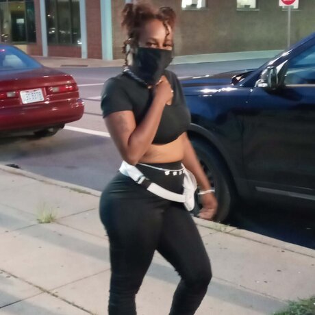 Queencardi heiße nacktheit galerien