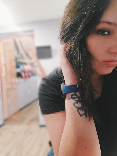 Montanachick exklusive nackte galerien