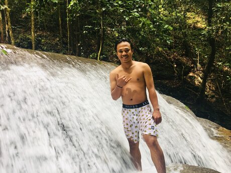 Neskenz Sinay exklusive beste bild