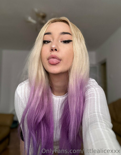 littlealicexxx heiße perfekte bild