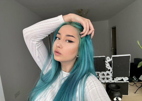 littlealicexxx perfekte akt bilder