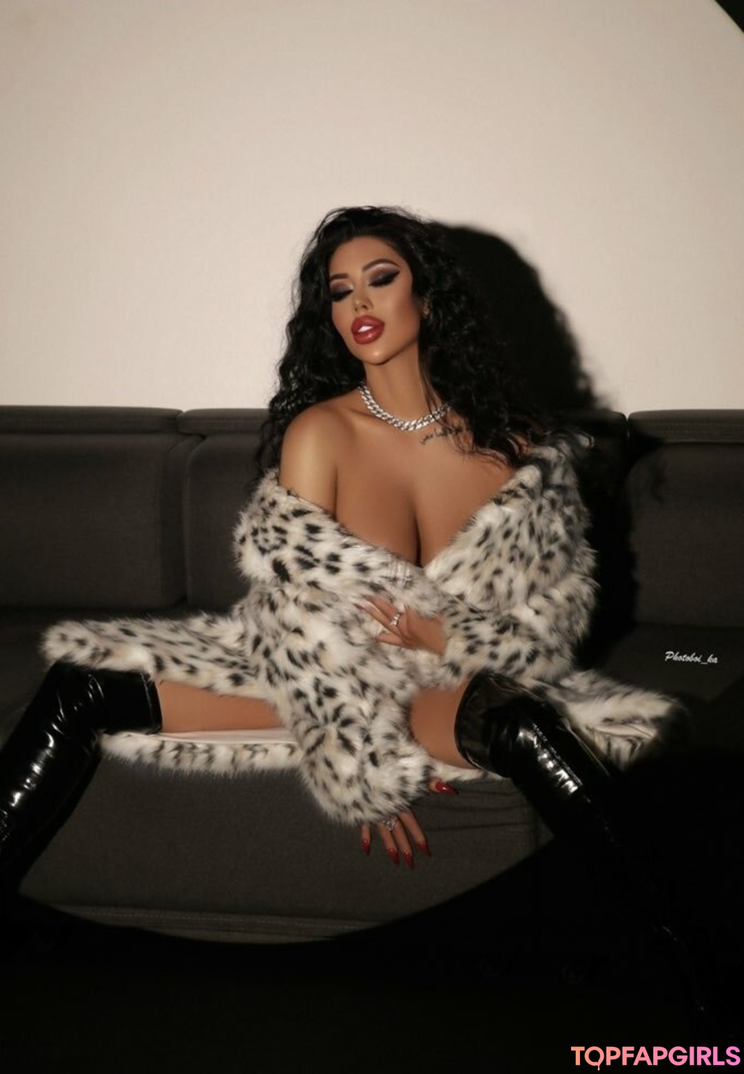 Lara Frost Fansly Profilbild