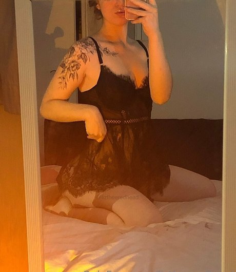 liztheeredhead pornostar schöne archiv