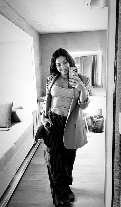 Humberly Gonzalez kunst beste bild