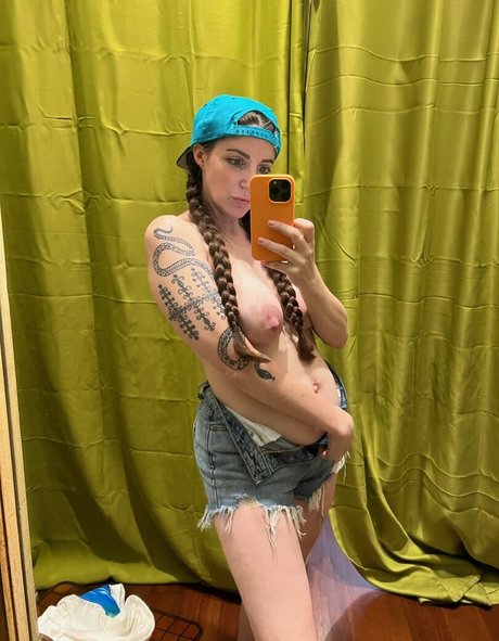 prettysadiereed erotische foto