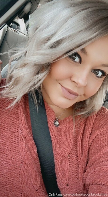 xxxhookedonbrookefree heiße porno foto