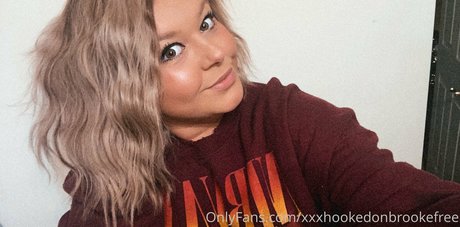 xxxhookedonbrookefree erwachsene kunst bild