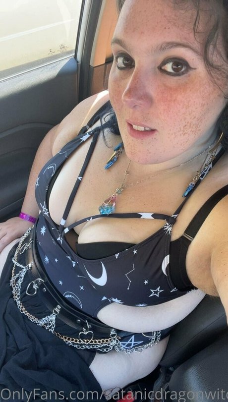 satanicdragonwitch erwachsene akt foto