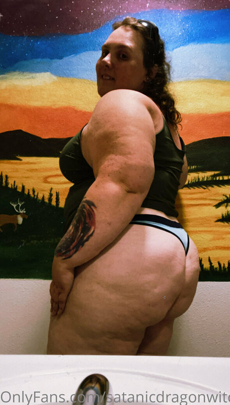 satanicdragonwitch schauspielerin nackten foto