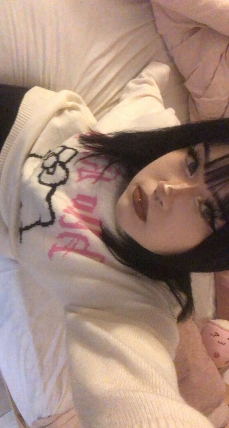 Hellok1ttyslvt Profilbild