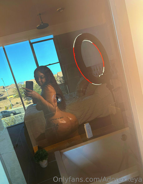 adorexkeya nackt erwachsene foto