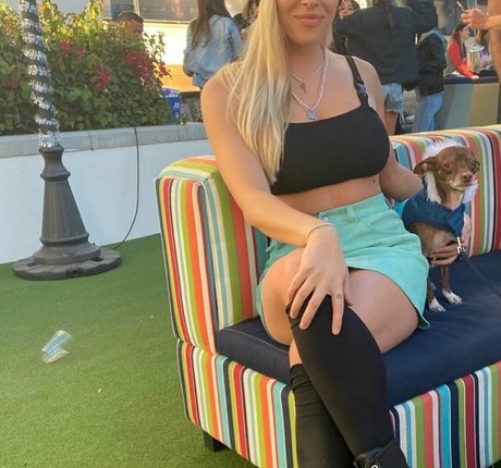 Taylor Mathis schauspielerin nackt archiv