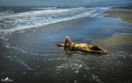 Lale Sezer sexy porno bilder