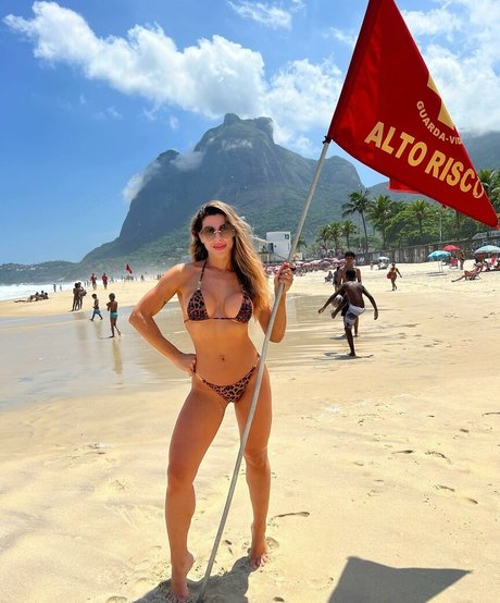 Ana Paula Minerato erotische pornostar galerien