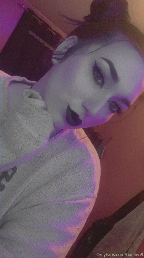 baelien9 model pornografische foto