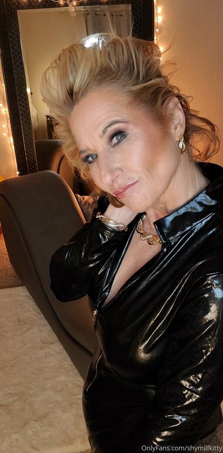 shy kitty schöne hübsche galerien