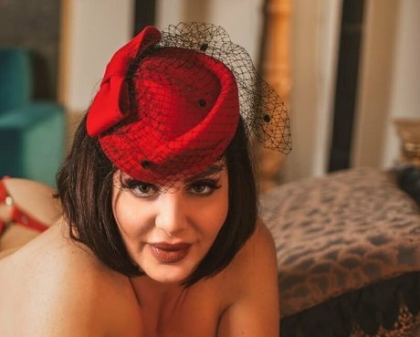 francescagiuliano nackt akt galerie