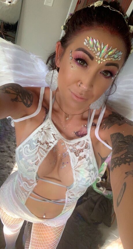 MizzMeowza kunst nackt galerie