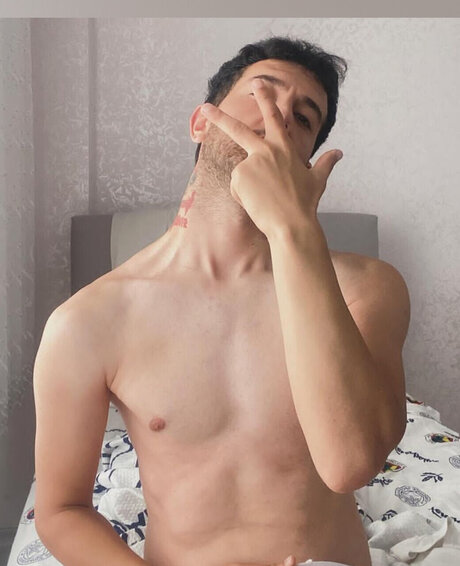 _OZAN KARAYEL_ nackt exklusive galerie