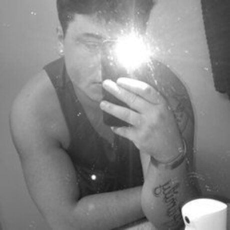 KOLTEN LEVI pornostar nackten fotos