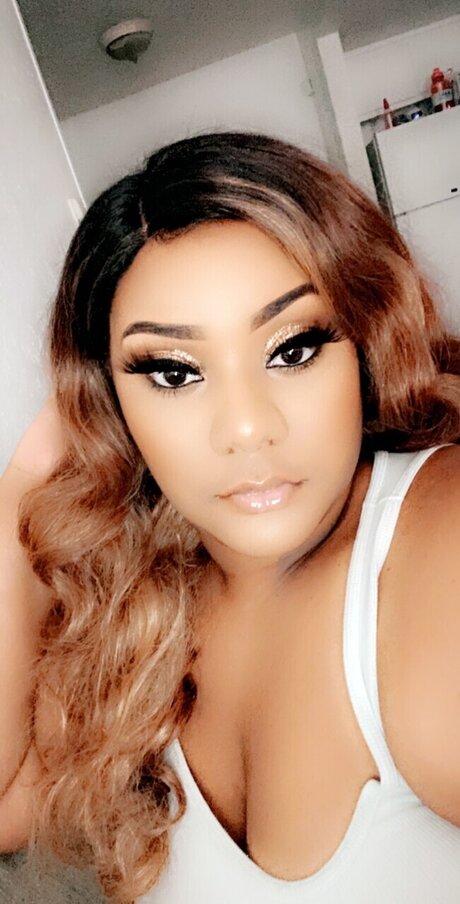 MsPeachy nackt exklusive archiv