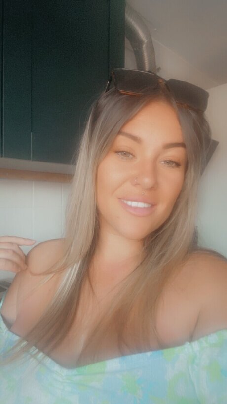 Tiannafara_ freie erotische fotos