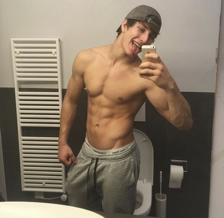 ToyBoy98 erotische hd bilder