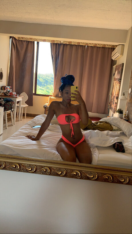 Samirestaina exklusive akt archiv