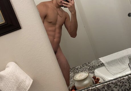 TheOneElUnico exklusive sexy fotos