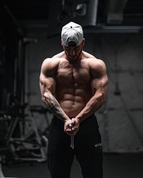 Ryan Mladinich hd hübsche foto