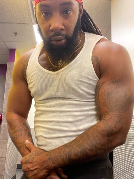 Bigstackz top akt foto