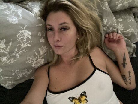 Kira Marie xxx freie bild