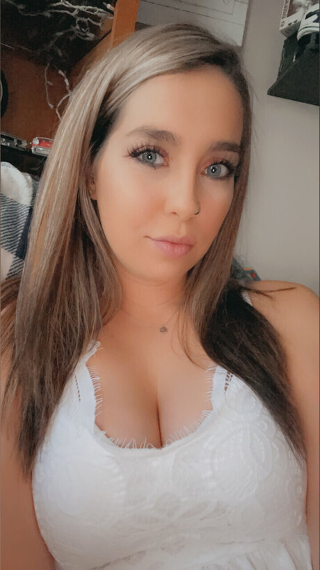 Britney Logan xxx beste bild