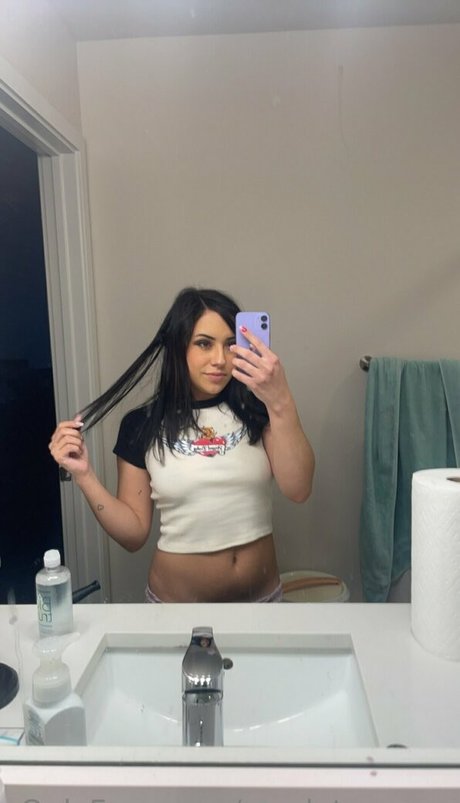 schwester onlyfans top hd bild