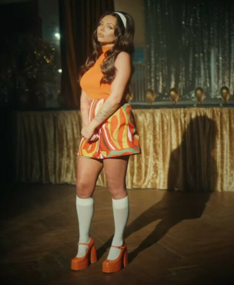 Jesy Nelson hübsche pornostar bilder