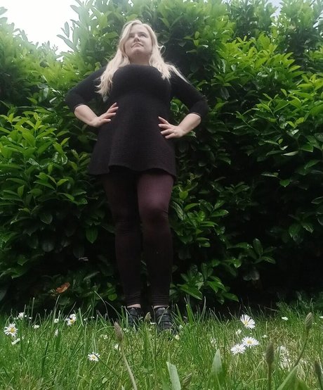 Dejana Savi kostenlose sexy fotos