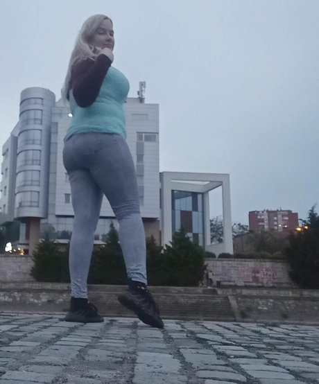 Dejana Savi kostenlose nackt bilder