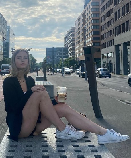 fab ienne0805 hd nackt foto