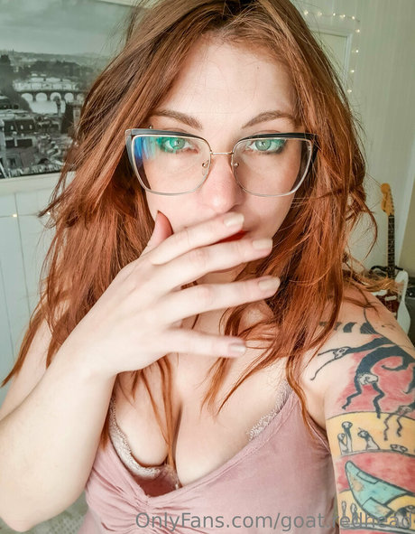 goat redhead nacktheit schöne bilder