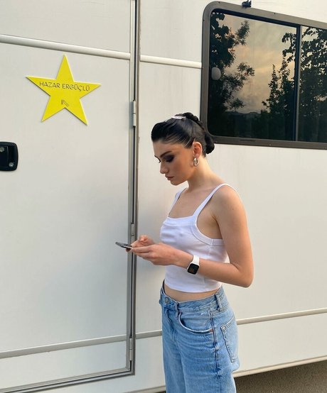 Hazar Erguclu schöne archiv