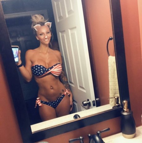 Michelle Pimer hübsche heiße bild