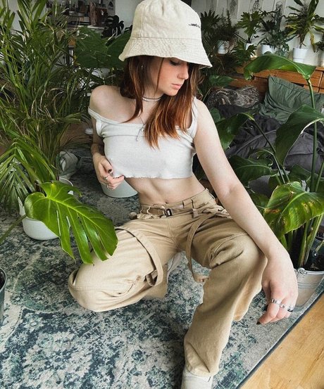 Leonie Busse pornostar sex bild