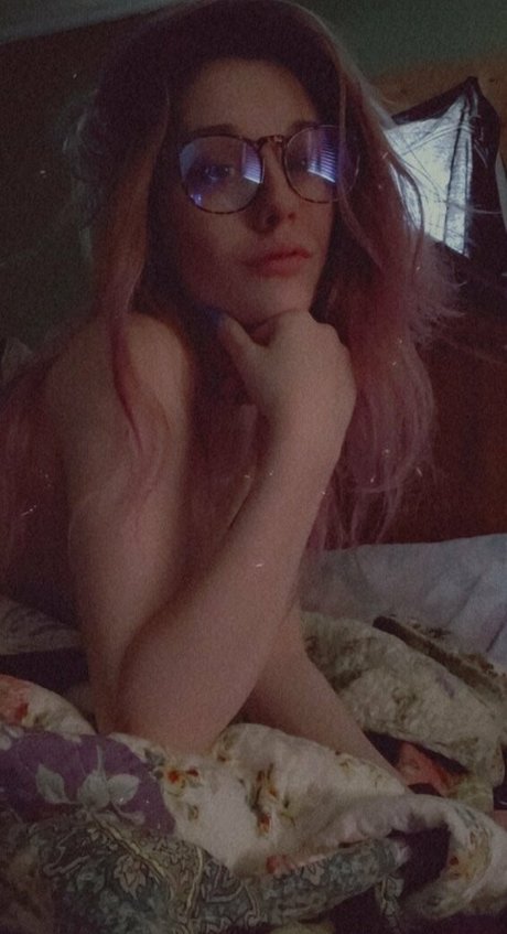 savingmyinsanity schauspielerin akt bilder