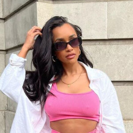 Sian Gabbidon nackt kostenlose foto