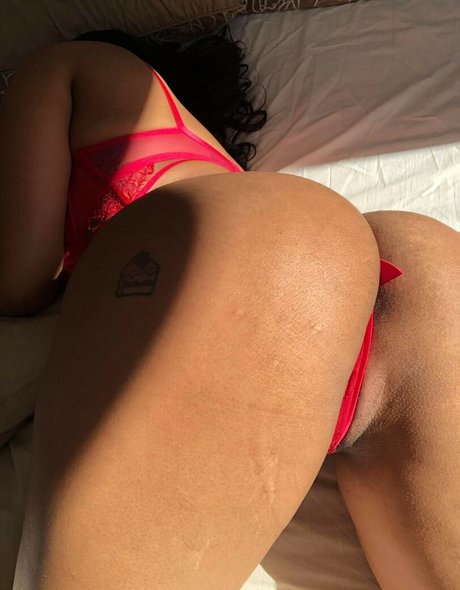 Aazula pornostar nackten bilder