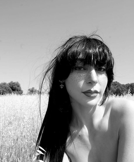 Kate Baum sexy akt archiv