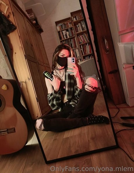 yona mlem pornostar perfekte archiv