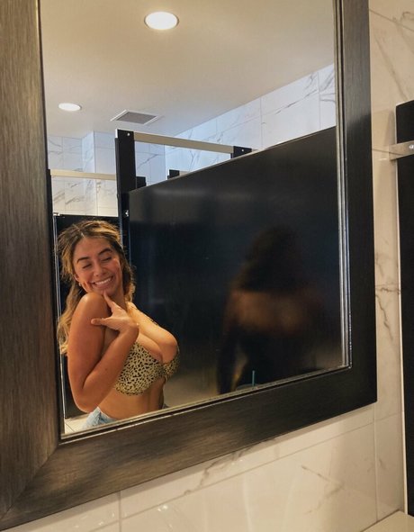 Nilaiyah Rey pornostar hd bild