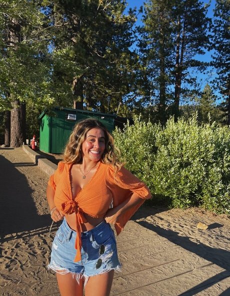 Nilaiyah Rey erwachsene schöne fotos